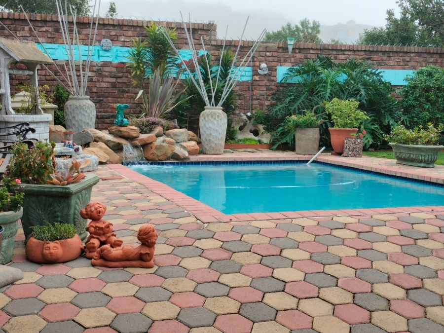 3 Bedroom Property for Sale in Deoville Park Western Cape
